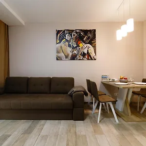 https://new-chornovola-apartment.hotelslviv.net