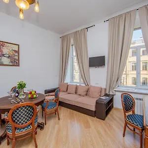 https://apartment-at-bolshaya-morskaya-13-with-4-bedrooms.getsaintpetersburghotels.com