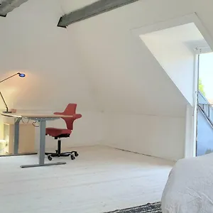 https://private-room-in-villa-in-green-oasis-5-mins-to-metro-cbs-park.copenhagenhotelselect.com